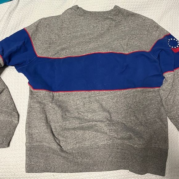 Men’s Philadelphia 76ers Sweatshirt - Picture 4 of 6